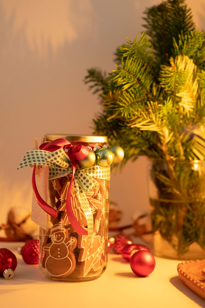 Christmas Cookies Jar - Mara Cookies